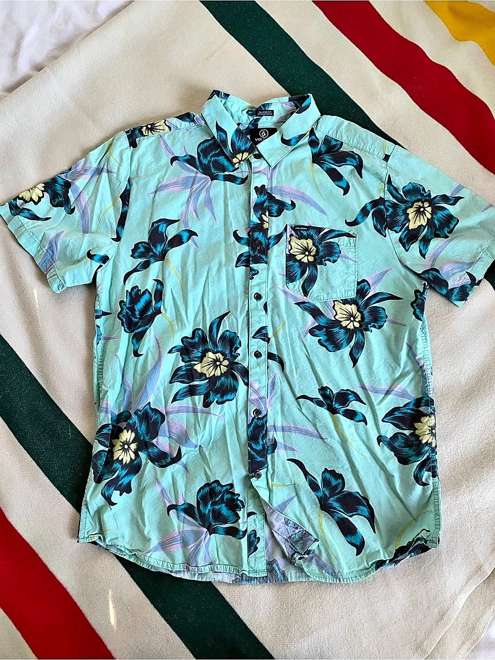Volcom Classic Fit Floral Button Down Seafoam Green Large Like New